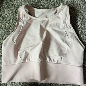 Light pink lululemon sports bra